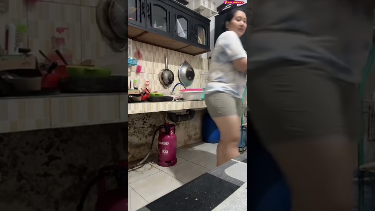 🔴 Tante lagi cuci ayam potong 