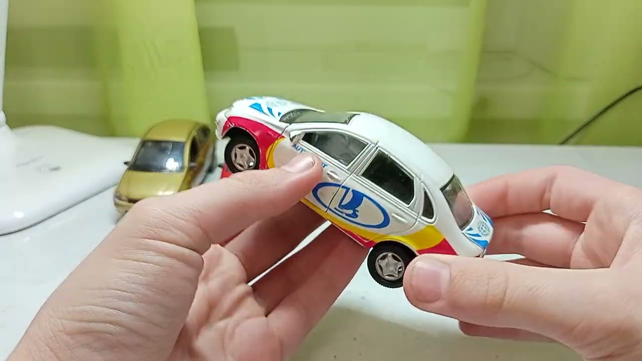 Коробка с моделями!! 4 машинки автотайм за 1000 рублей!!!!