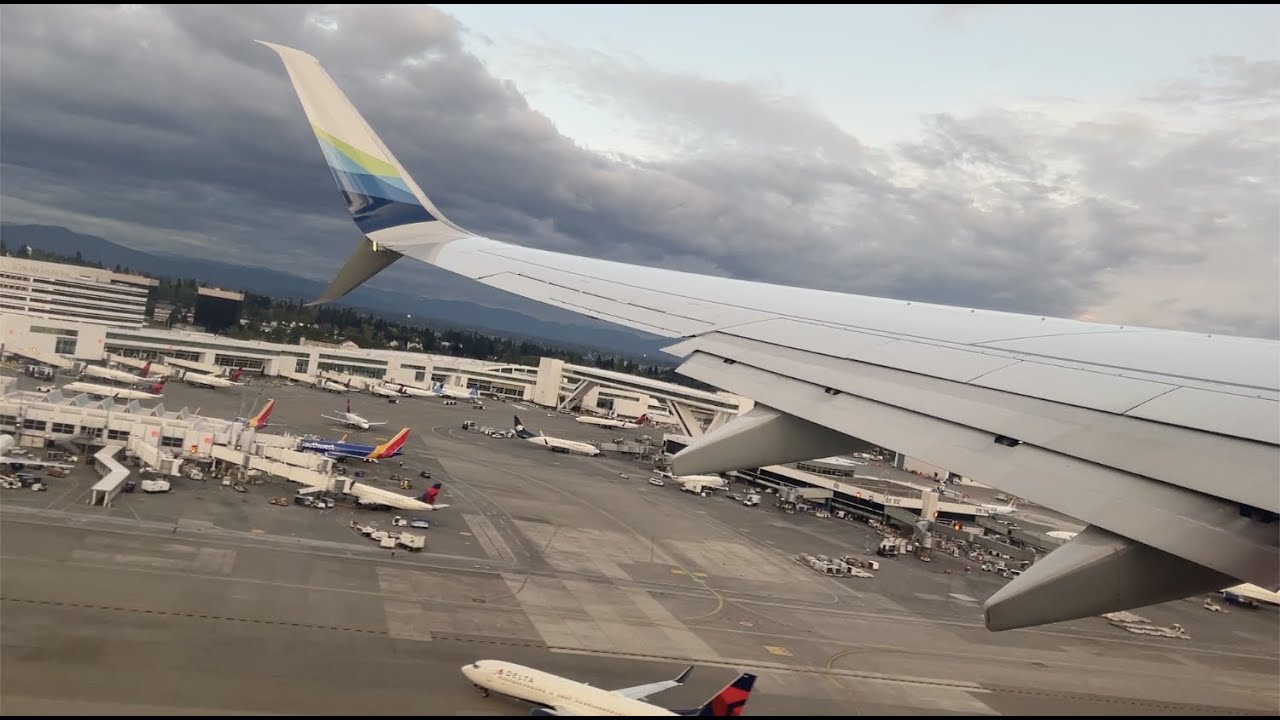Alaska Airlines Boeing 737-800 (Winglets) Takeoff from Seattle-Tacoma International Airport