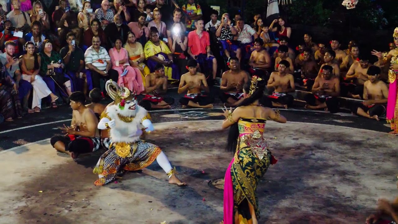 Kecak Dance - 🐵 Hanoman - Traditional Balinese Fire Dance - Uluwatu Temple [Uluwatu, Indonesia]
