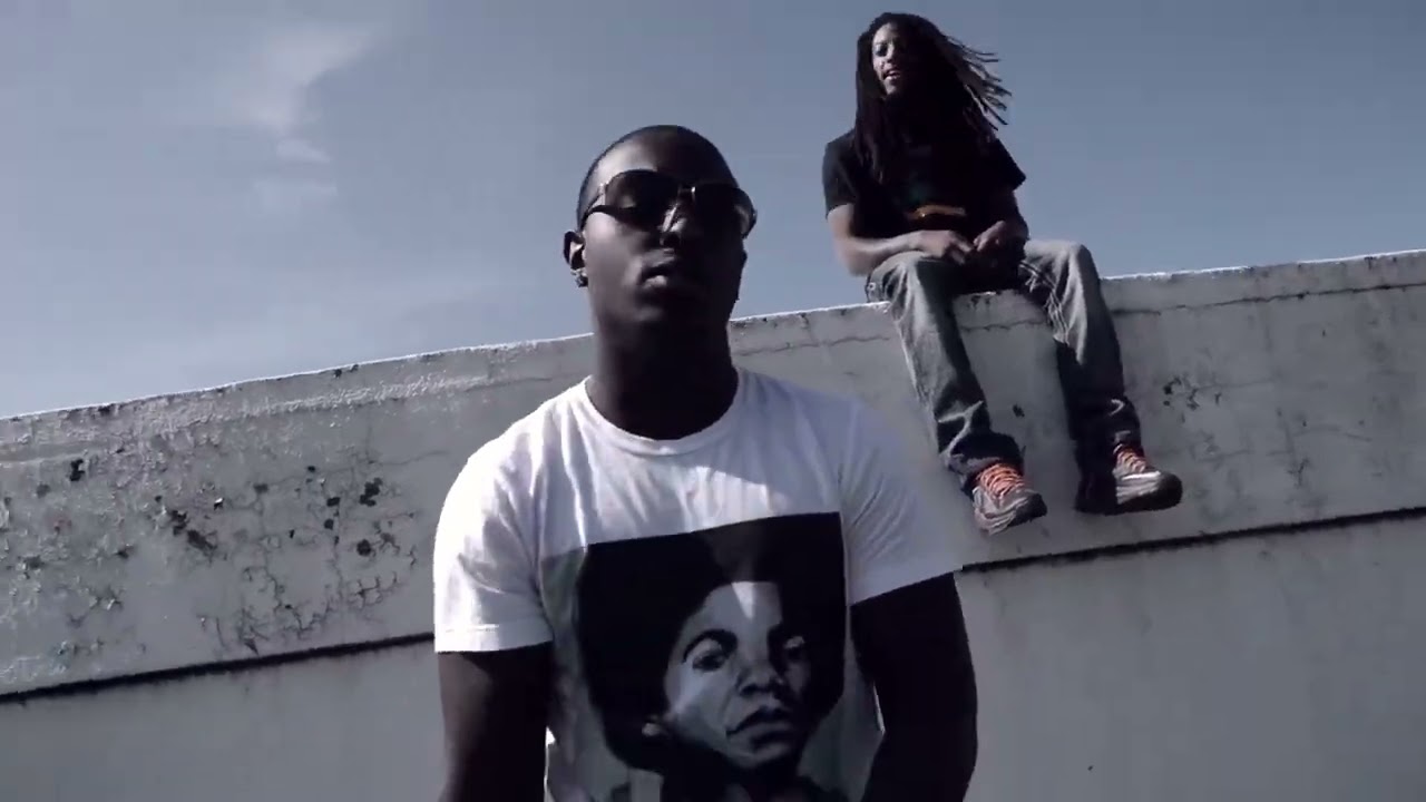 Super Duce : (AkA M-BEEZ THE DON ) Making A Move 