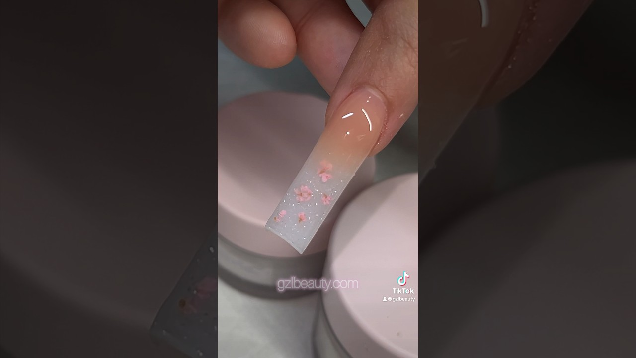 Ombr&eacute; with Encapsulated Flowers 🌸🤍✨| Acrylic Nails Mini Tutorial