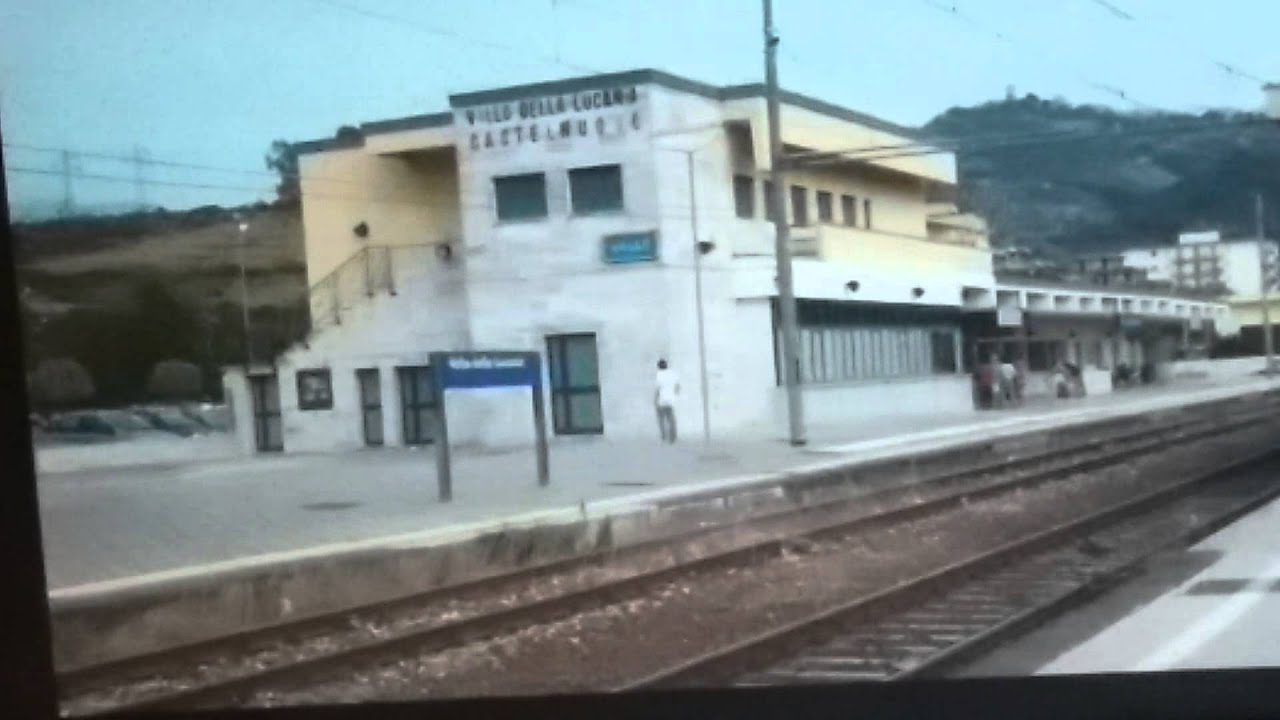 ANNUNCI ALLA STAZIONE DI VALLO DELLA LUCANIA-CASTELNUOVO
