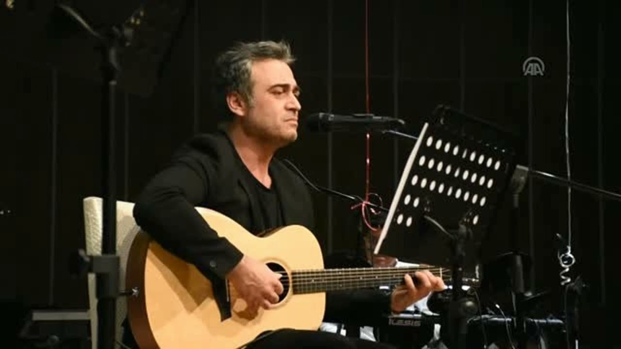Kutsi Bir Aşk Hikayesi