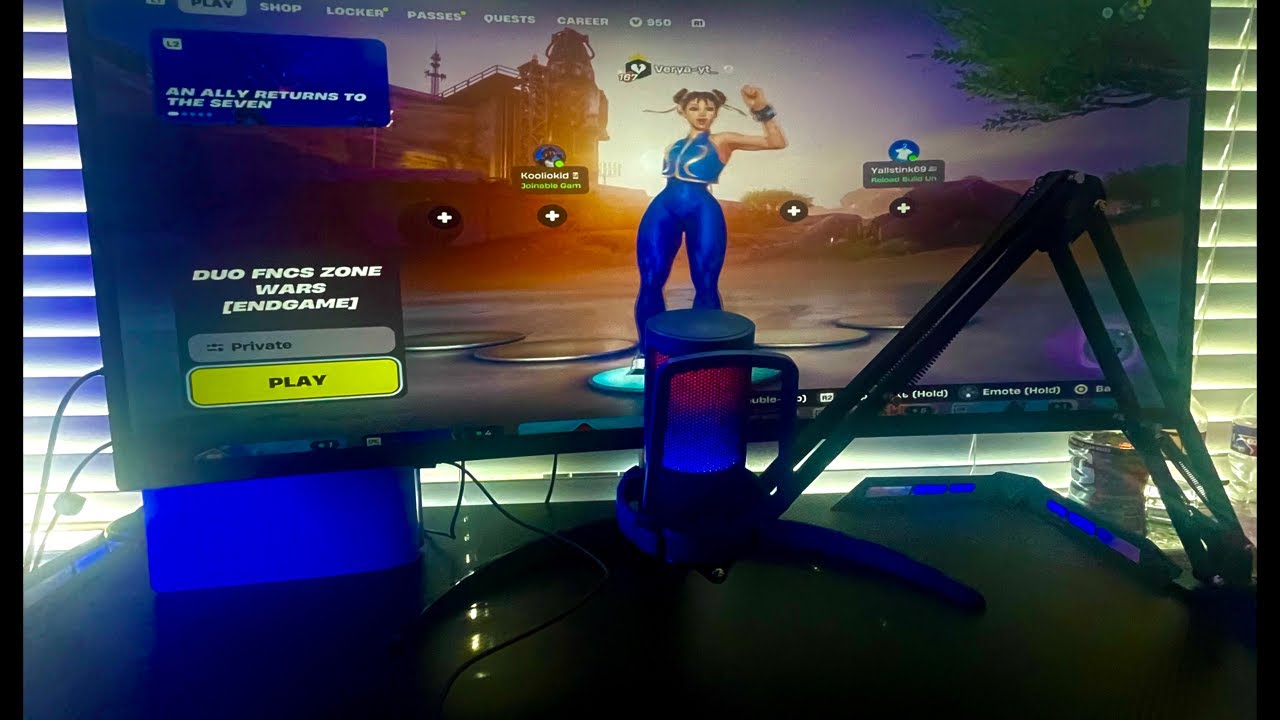 Live now! Playing Fortnite and chillin