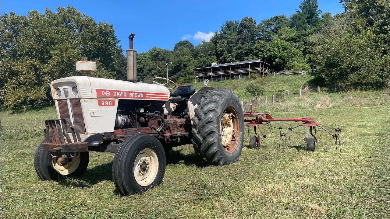 NEW TRACTOR! - David Brown 990 Tedding Hay