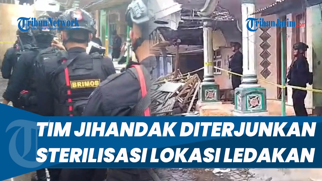 Tim Jihandak Brimob Sterilisasi Lokasi Ledakan di Situbondo, Sisir Sisa Bahan Petasan