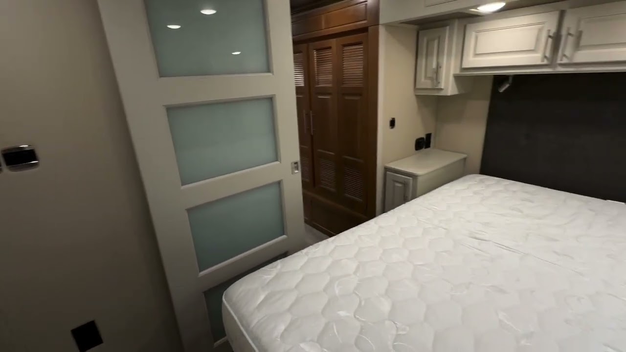 Luxe Fifth Wheel 