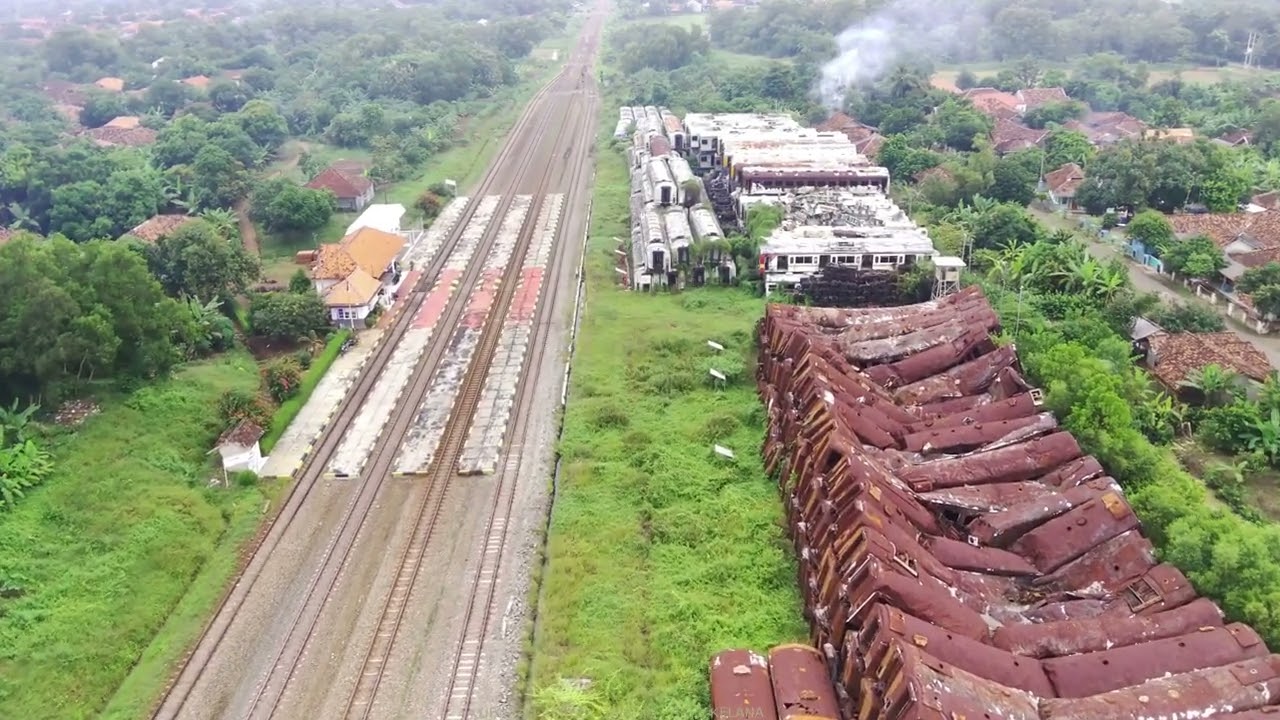 Kuburan Kereta Cikaum  - Subang 4K Video Full HD