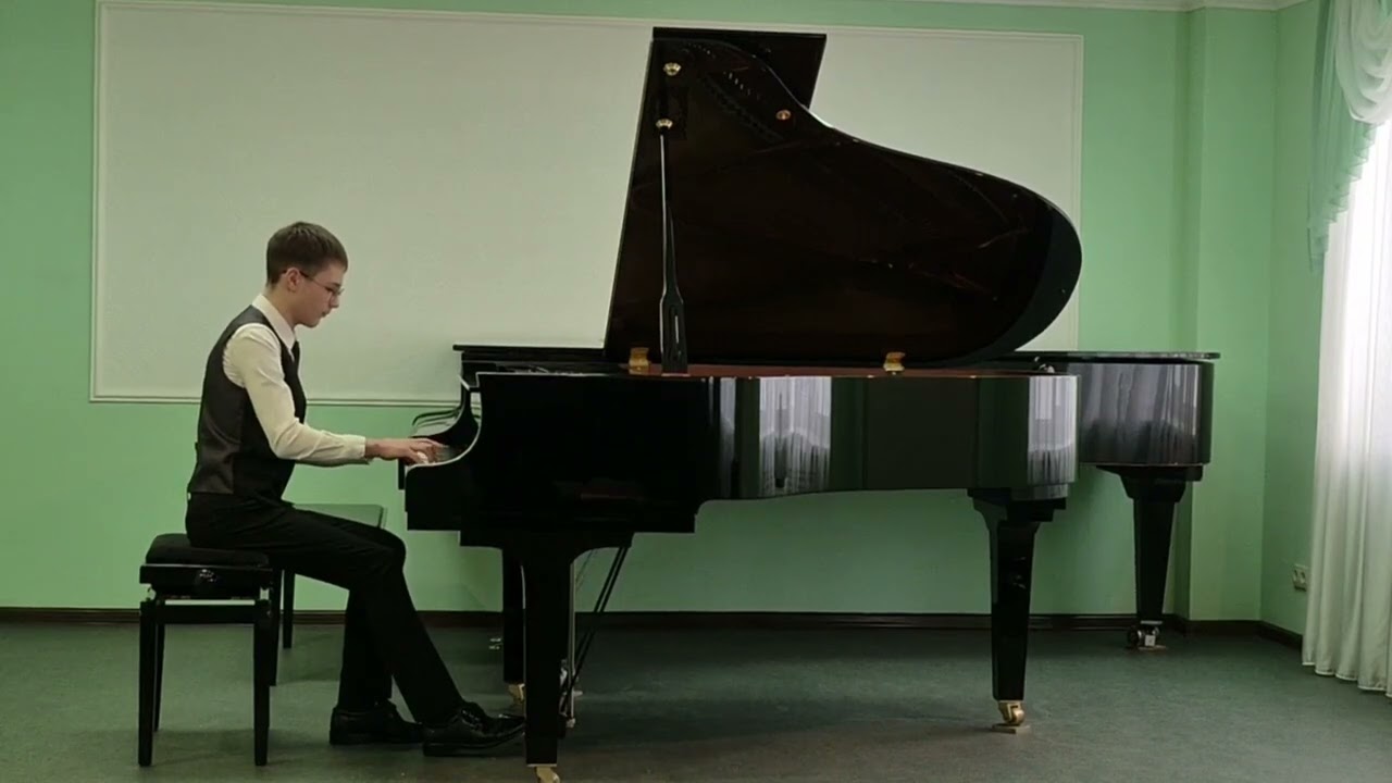 Л.В.Бетховен «Прощання з  фортепіано»F-dur(2,50 хв); М.Кармінський «Романтична легенда»Bes-dur(4 хв)