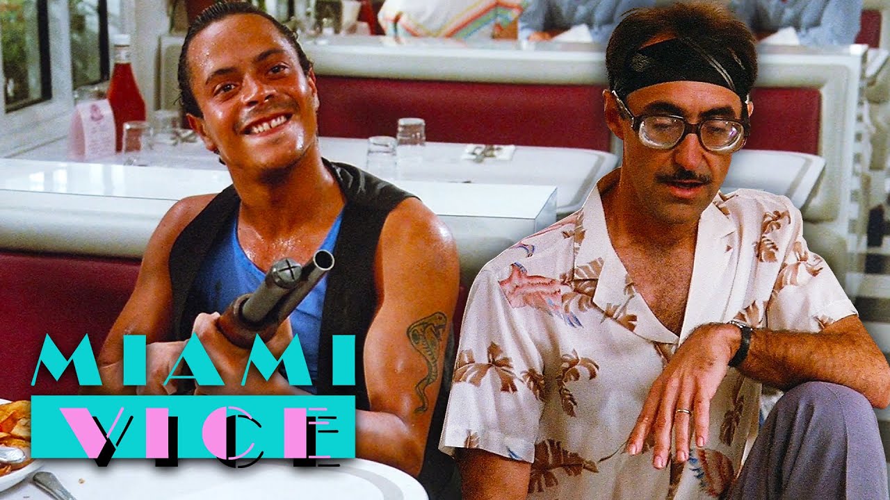 Izzy Spots the Punks in a Restaurant | Miami Vice