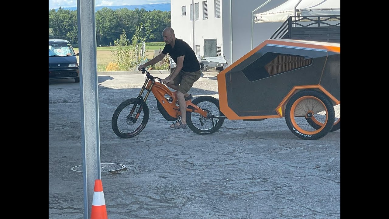 Kleines Fahrradwohnwagen-Abenteuer