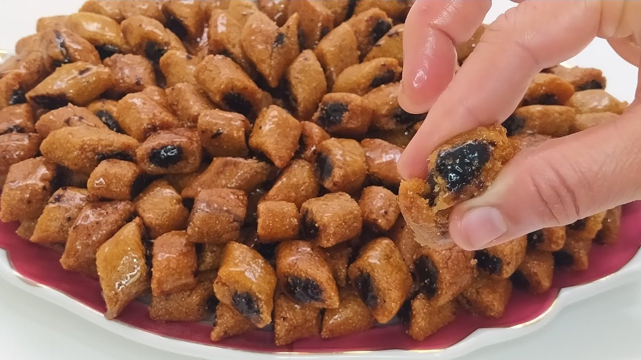 مقروط بالتمر هشيش شارب العسل واهم حاجة لذيذ بزاف 😋 ميني مقروط🤗نصاءح مهمة لنجاح الوصفة#مقروط بالتمر#