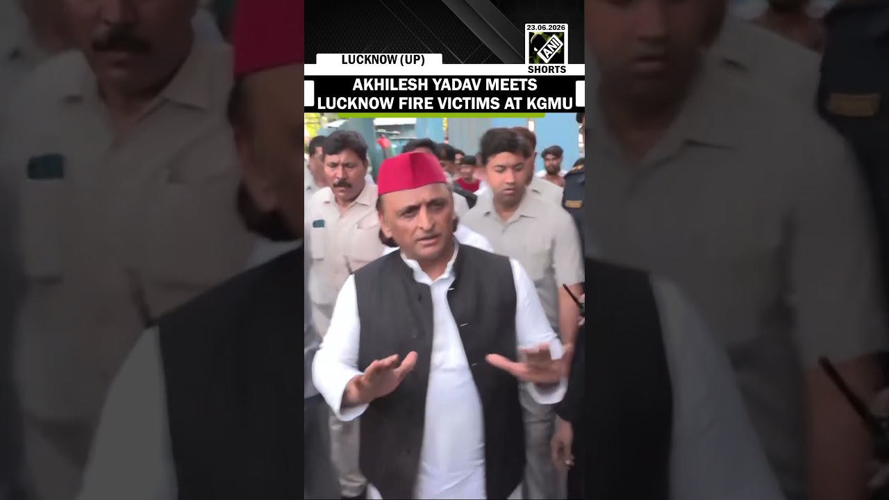 Akhilesh Yadav meets injured students after deadly Lucknow coaching institute fire