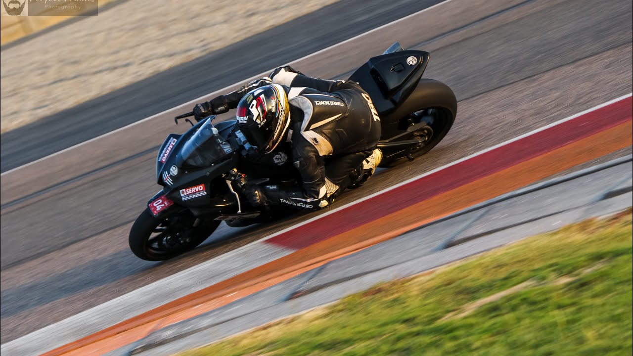 Traffic Filtering at Buddh International Circuit || Apex Racing March Trackday