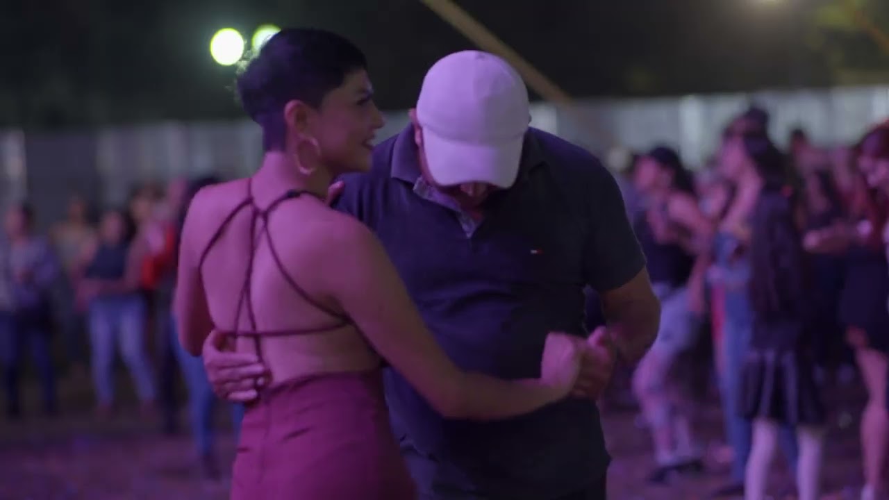LUIS KAZANOVA - MEDLEY 3 (MI RAZON LA CUMBIA ZAMPOESANA EL BAILE DEL GAVILAN) EN VIVO DESDE VERACRUZ