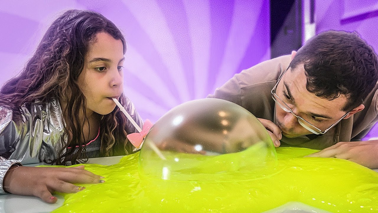 QUEM FIZER A MAIOR BOLHA DE SLIME GANHA !!! - Família Araújo