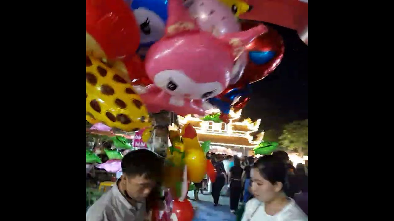 Pháo hoa sáng rực bầu trời đền Lảnh Giang  Hà Nam