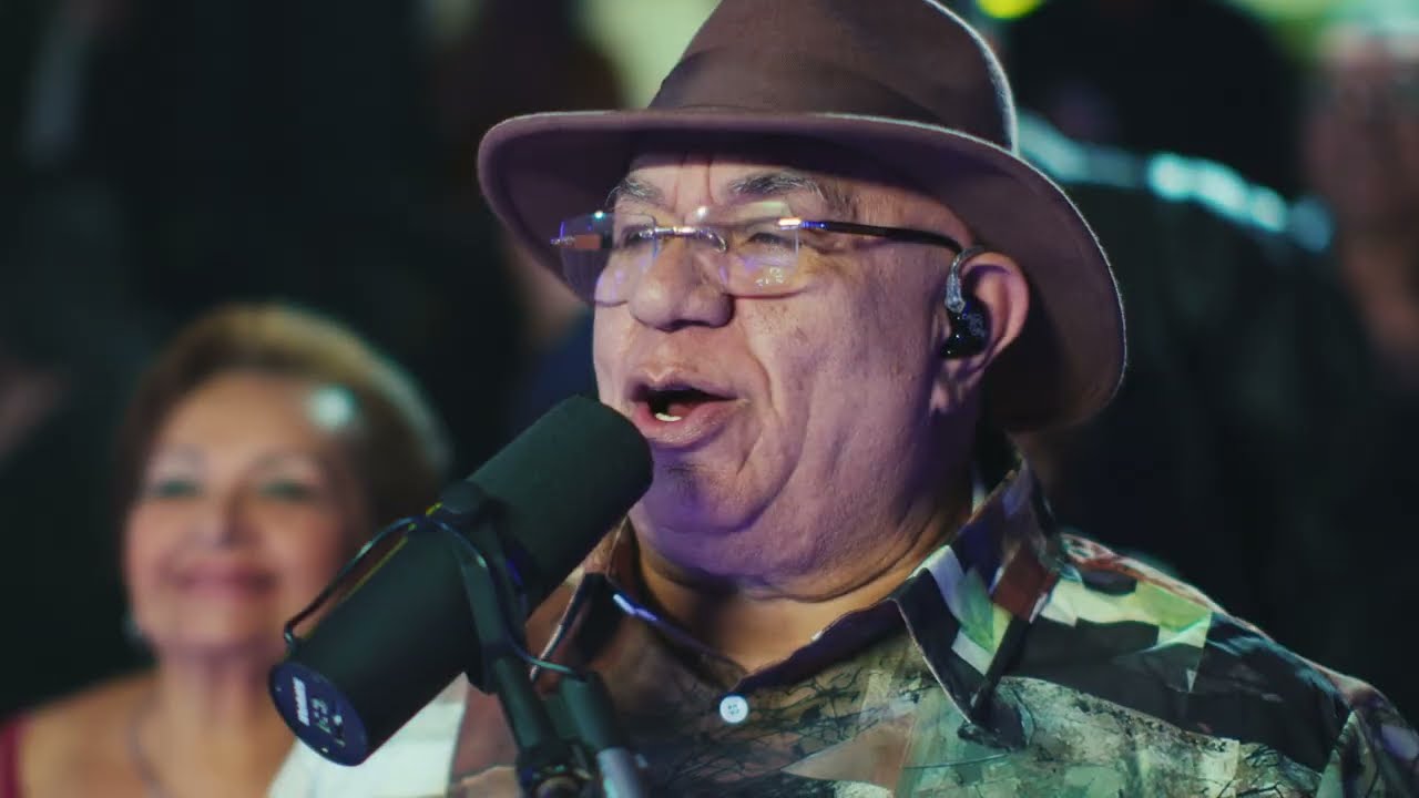 ARGENIS CARRUYO - HOMENAJE A MEMO MORALES