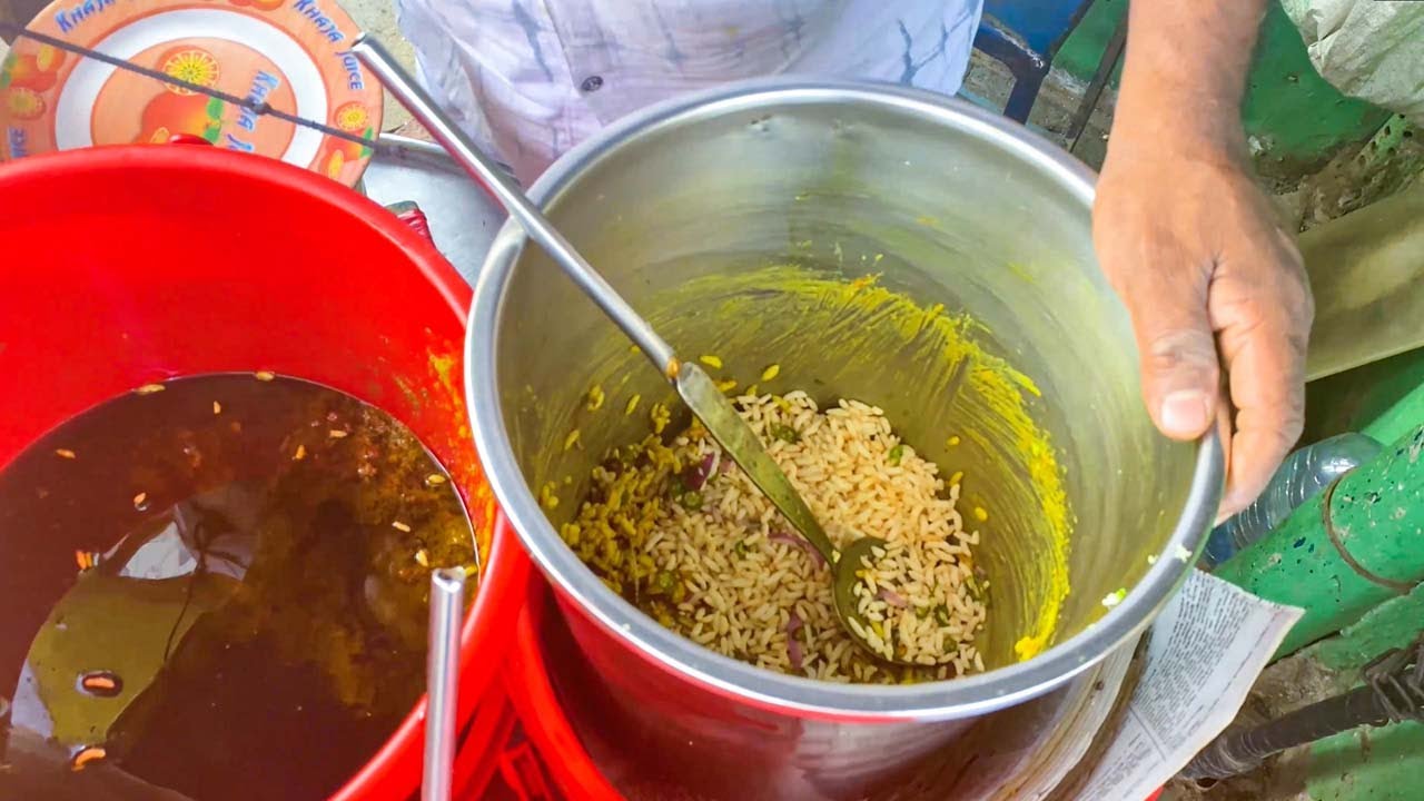 Jhal Muri Has Been Selling For 30 Years TK 10 only | Bangladeshi Street Food