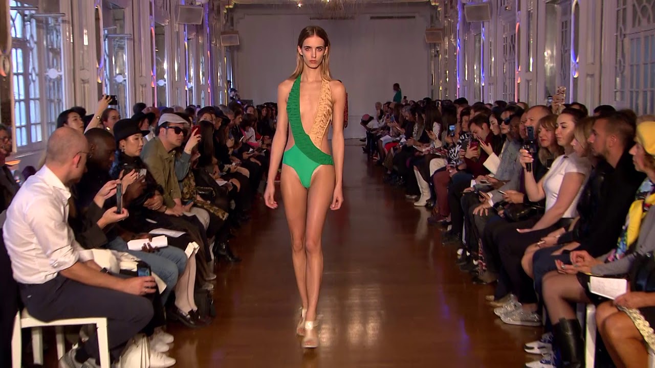 O desfile de Fátima Lopes em Paris