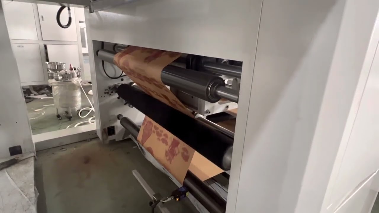 Full automatic square bottom twisted handle paper bag machine with two colors printing