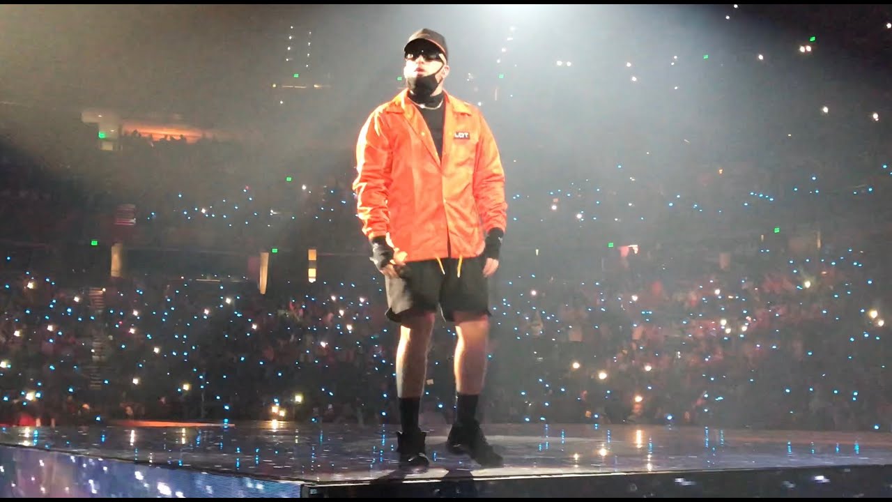 Bad Bunny - La Canción (Live)