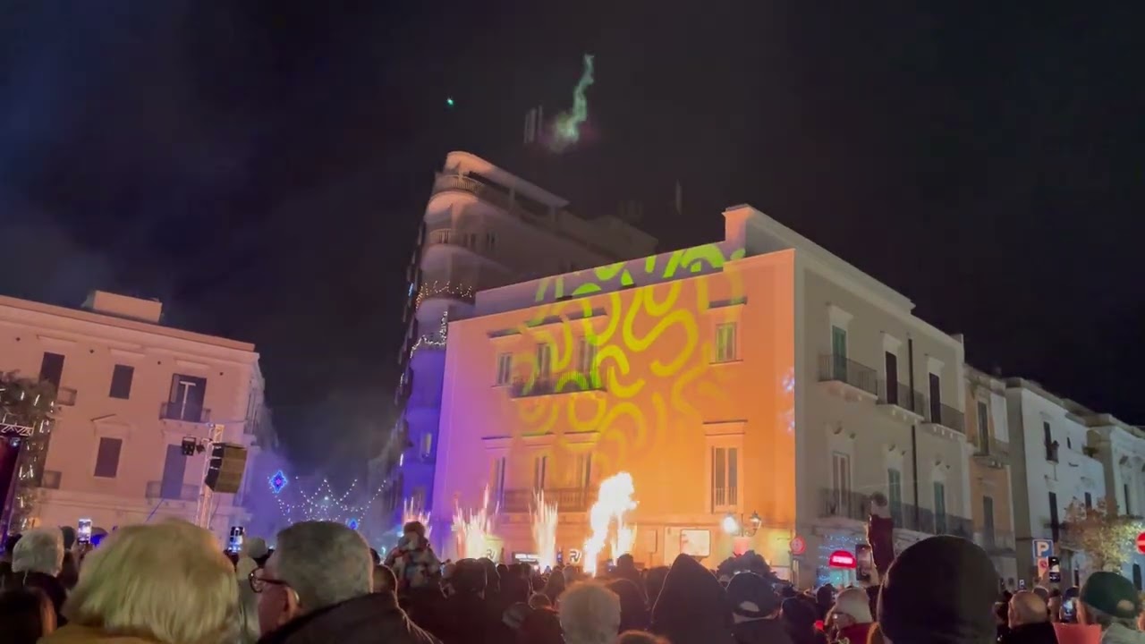 Corato, processione di Santa Lucia e tradizionale falò nel giorno della Jò a Jò