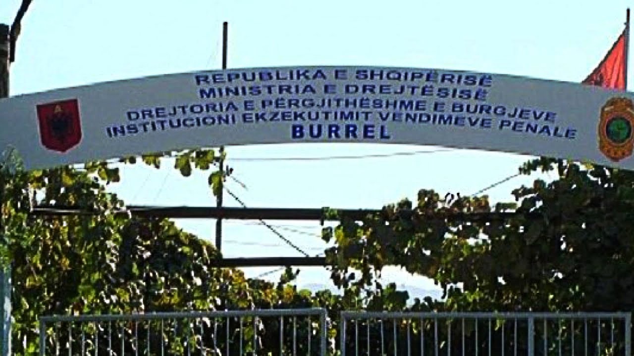 BURGU I BURRELIT, ATJE KU HYJE I GJALLË DHE DILJE I VDEKUR