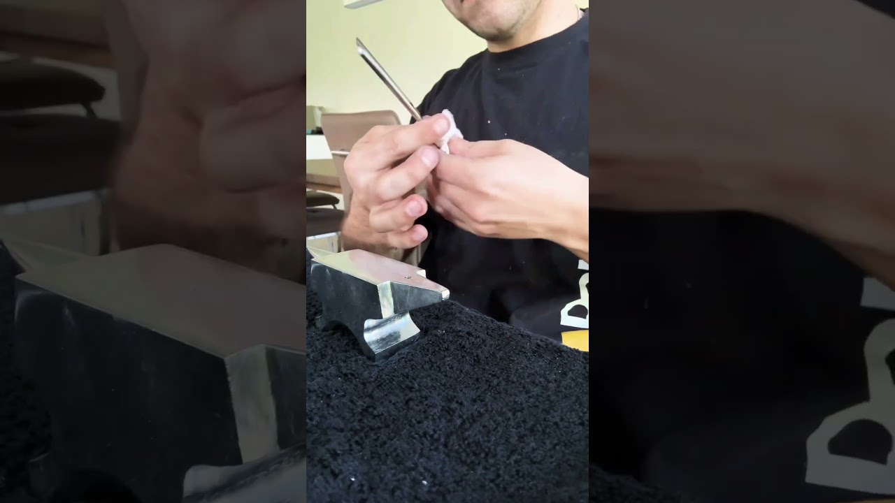 How to clean and polishing a vintage straight razor 