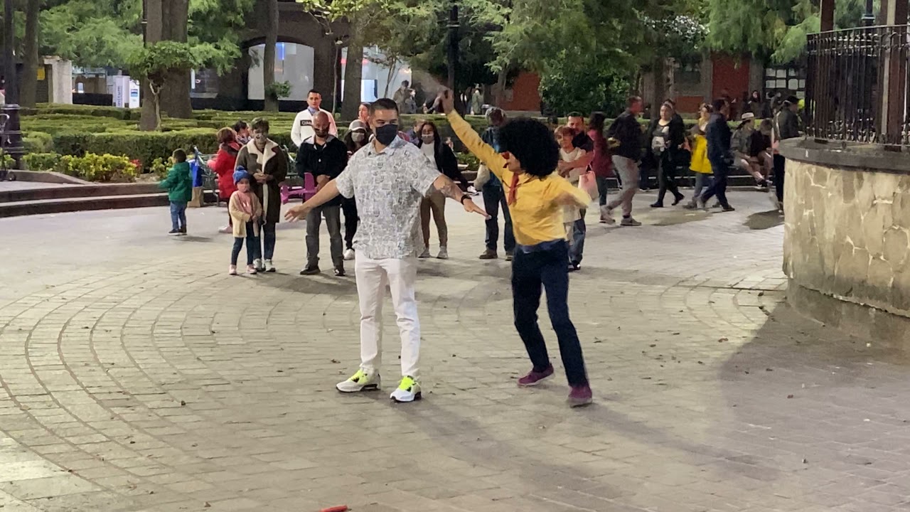 Payasos y Mimos en Coyoacán Parte 37: Miguel Sánchez (Afro Clown)
