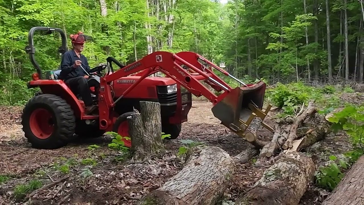 816  Skidding Firewood Logs for The Eastonmade AXIS Wood Splitter. IGLAND 3501 Skidding Winch  4K