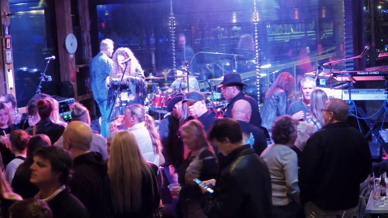 HWY 17 LIVE @ DEADDOG SALOON