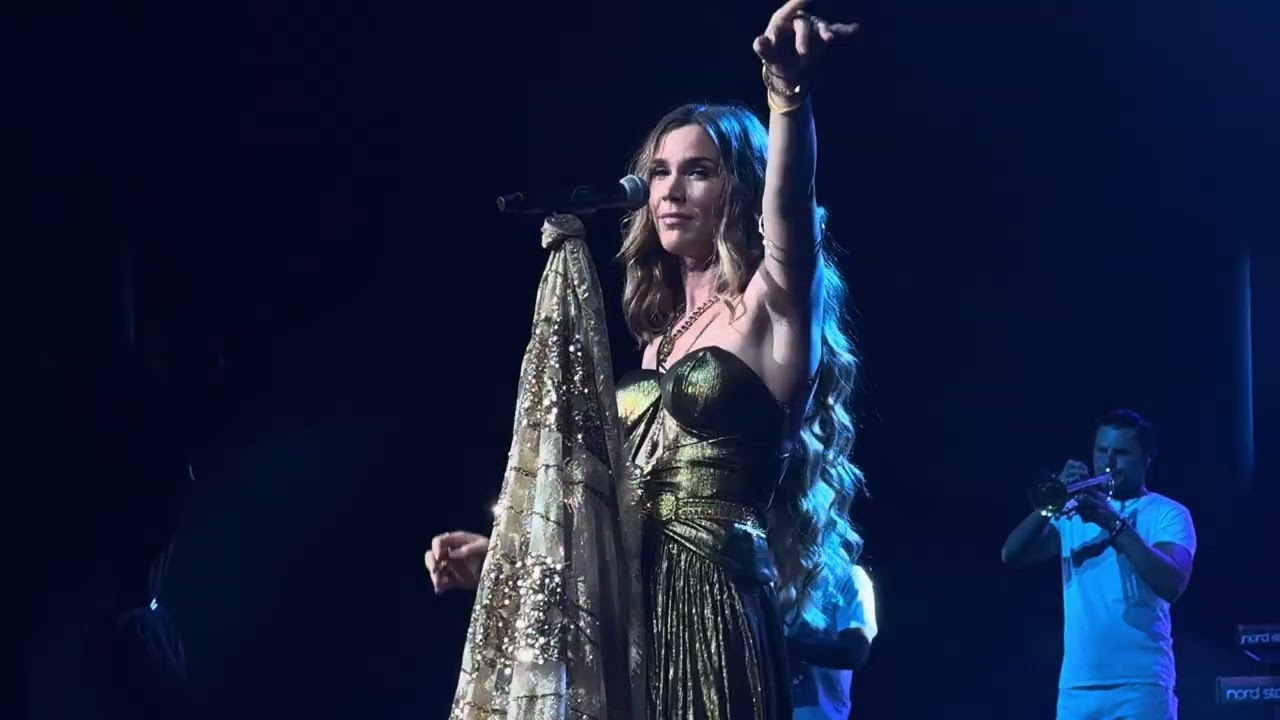 Joss Stone - Teardrops [live Casino de Paris 2024-07-10] @ Stroubidoul