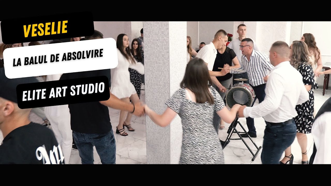 O batuta de foc cu tineri frumosi. Dj Vasile
