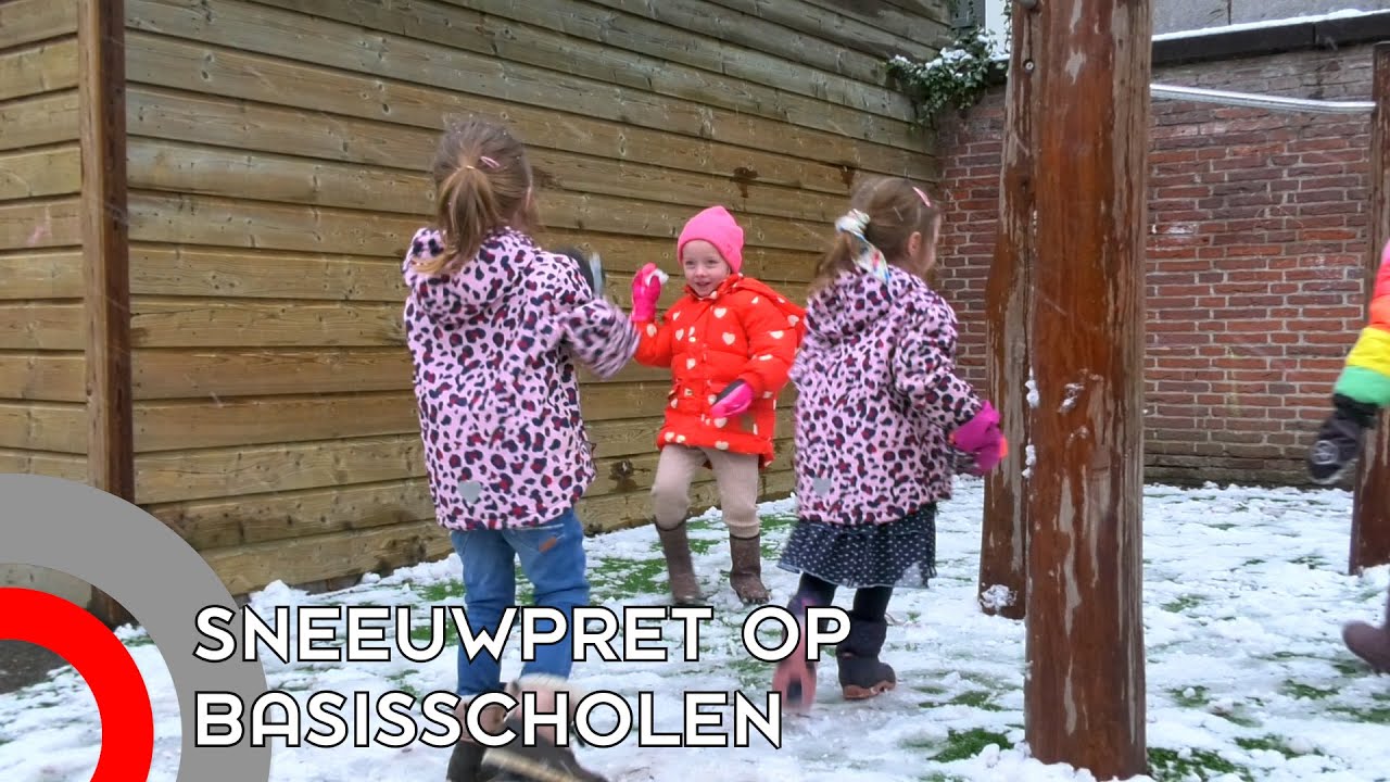 Sneeuwpret op basisschool De Trinoom: 'Lekker sneeuwballen gooien'