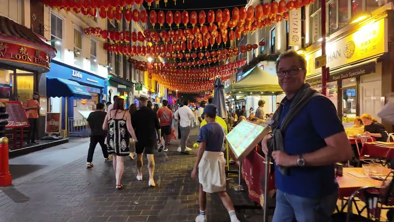 Chinatown London at Night in 4K 🇬🇧 | Nonstop Crowds & Neon Madness