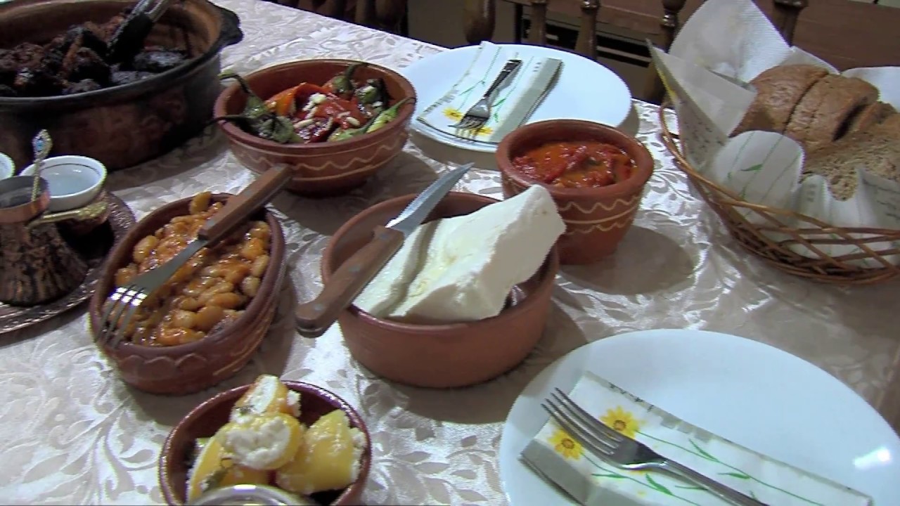На вкусно тавче гравче и макало во Новаци - запознајте го одблизу ова  живописно битолско село