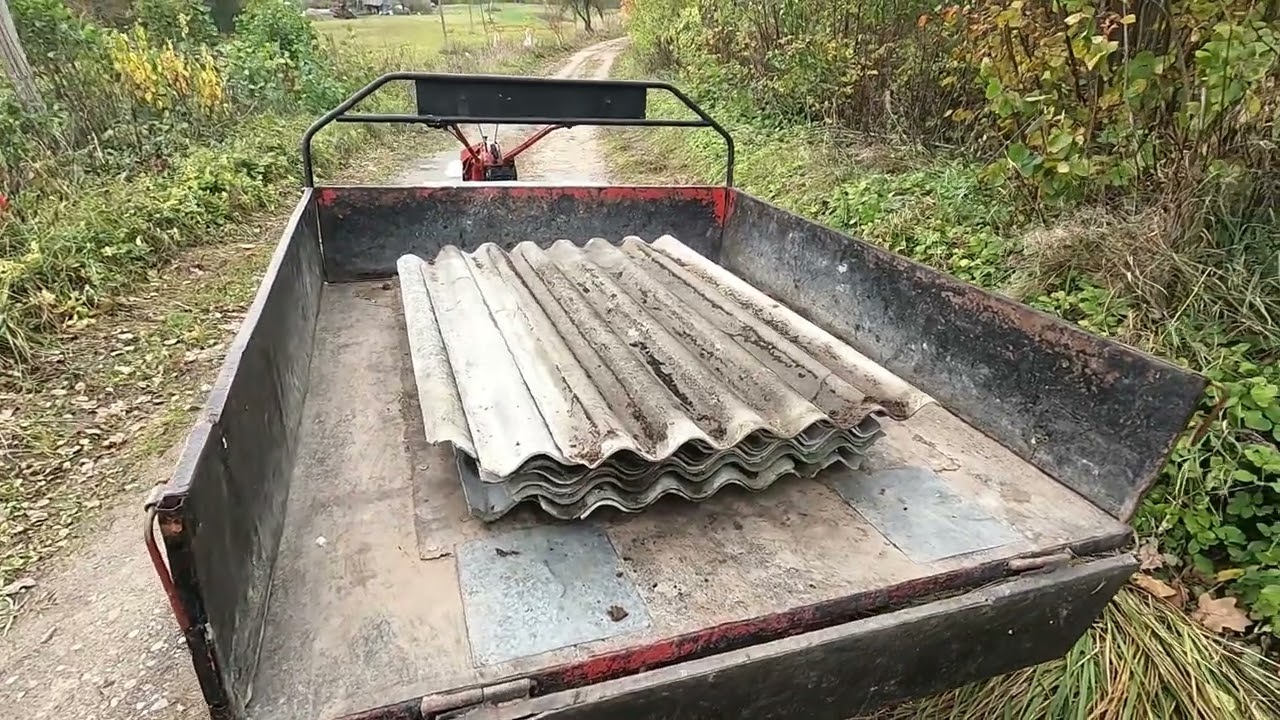 Мотоблок МТЗ-09Н в роли грузотакси.
