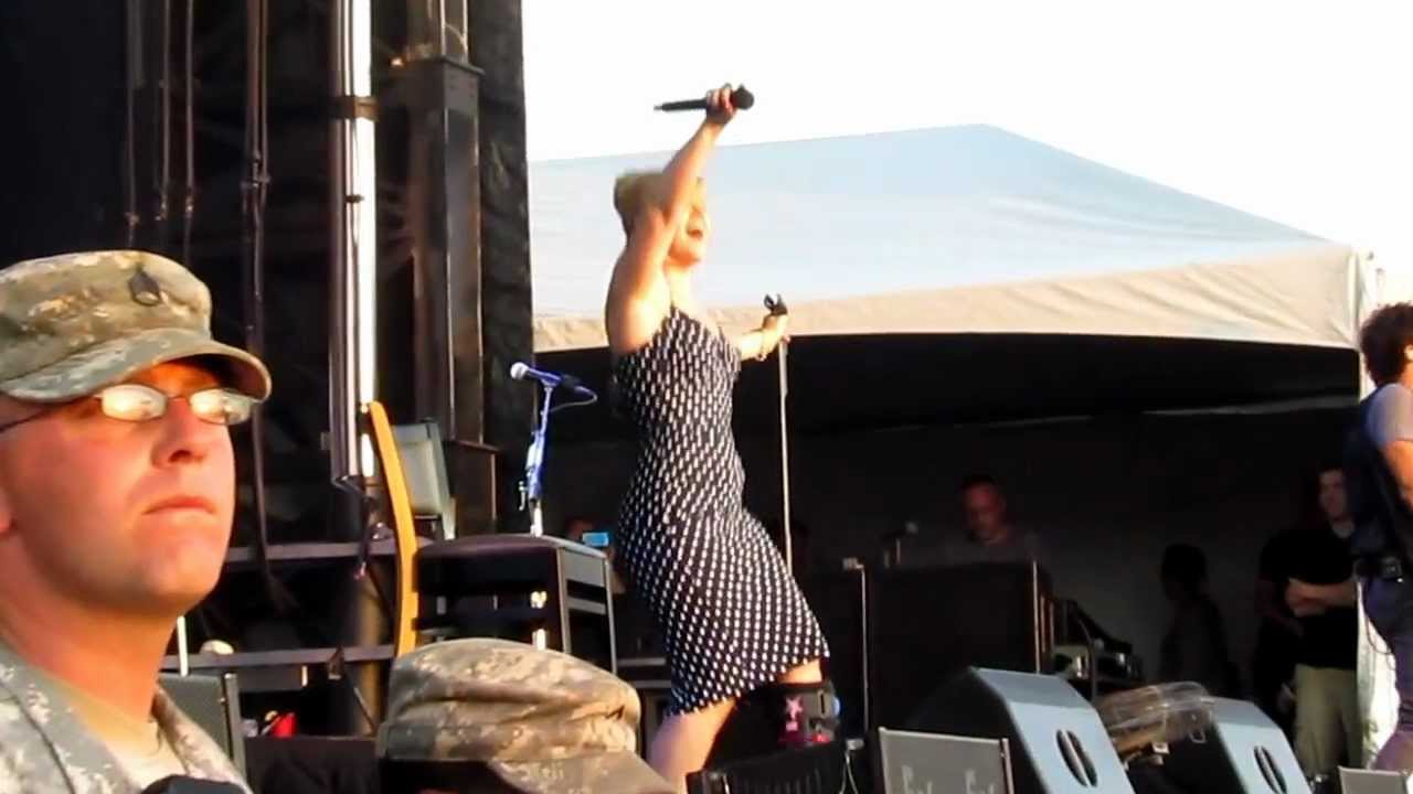 Kelly Clarkson - Freedom Fest Ft. Hood, Tx 7/04/12