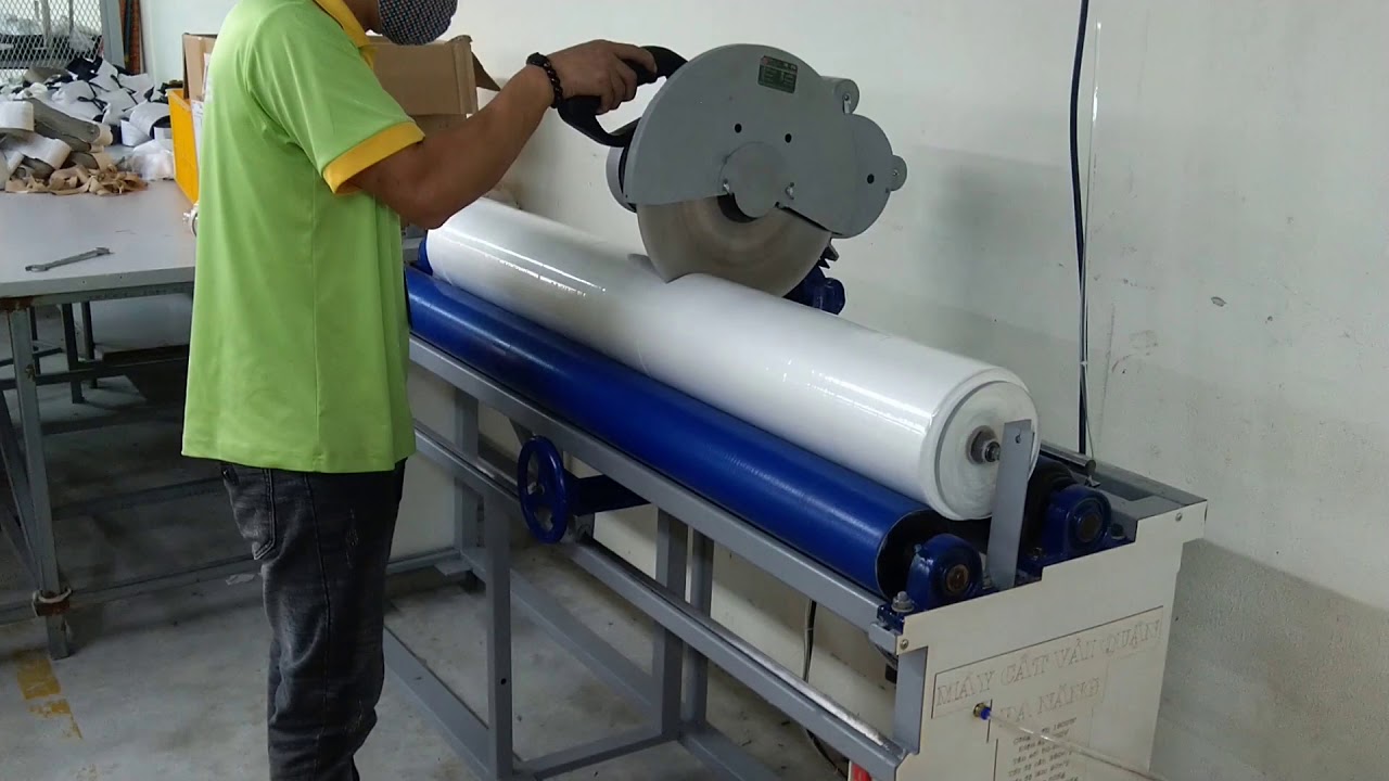 0932 375 469 M&aacute;y cắt vải cuộn / Fabric Roll Cutting Machine