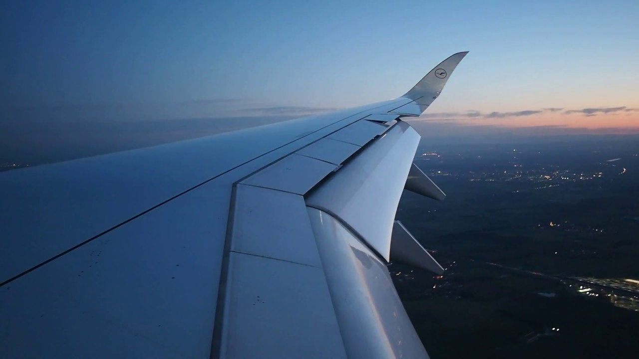 Lufthansa A350-941 flight LH715 approach, landing and taxiing in Munich