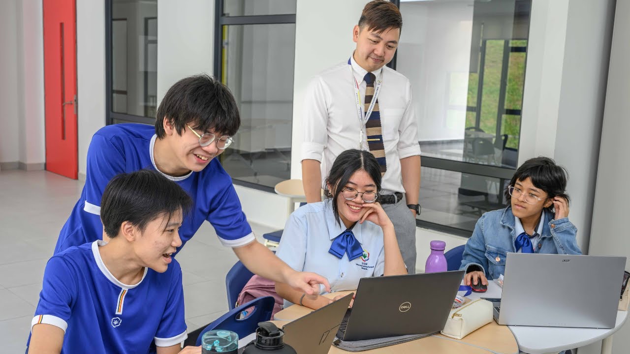 The Vibrant Lives of Students at SISM