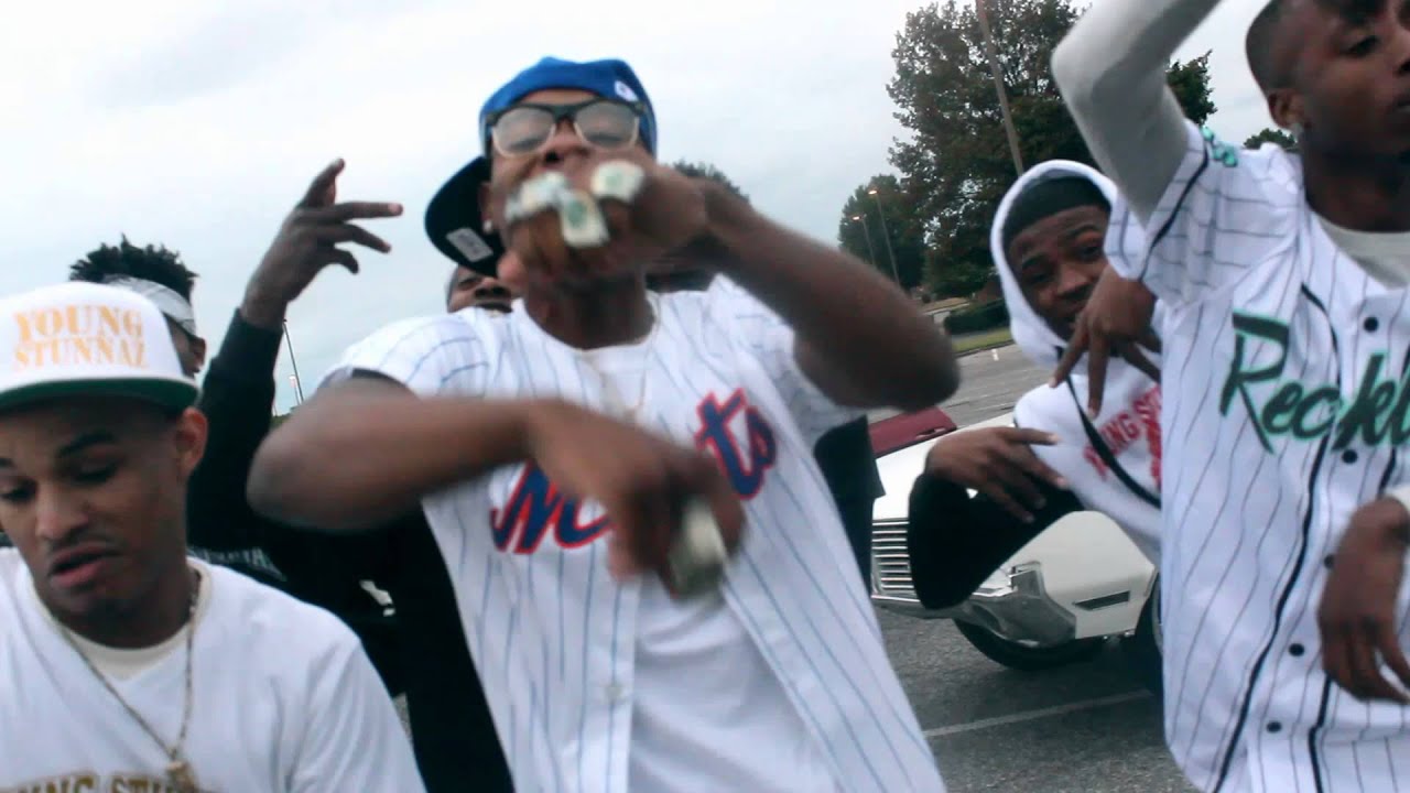 THE YOUNG STUNNAZ- TRAFFIC (OFFICIAL VIDEO)