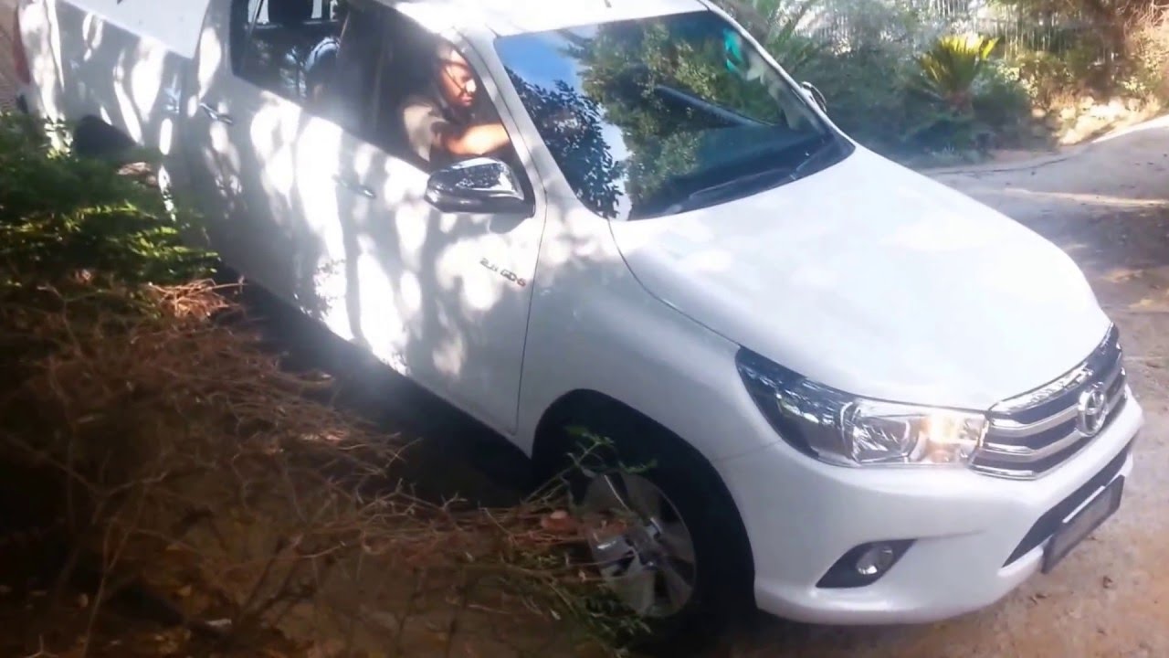 New Hilux 2 8 GD 6 4x4 manual on Halfway Toyota Fourways 4x4 Track