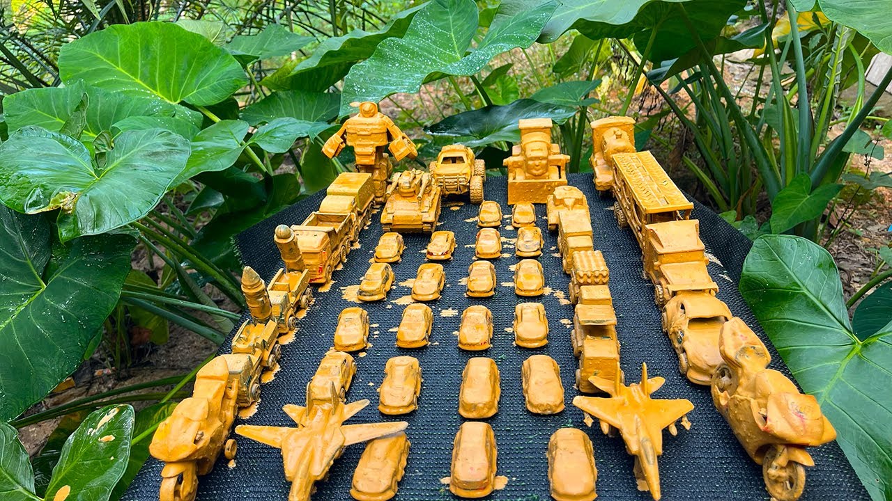 Cleaning Muddy Mini Car Convoy | Relaxing ASMR Toy Car Wash