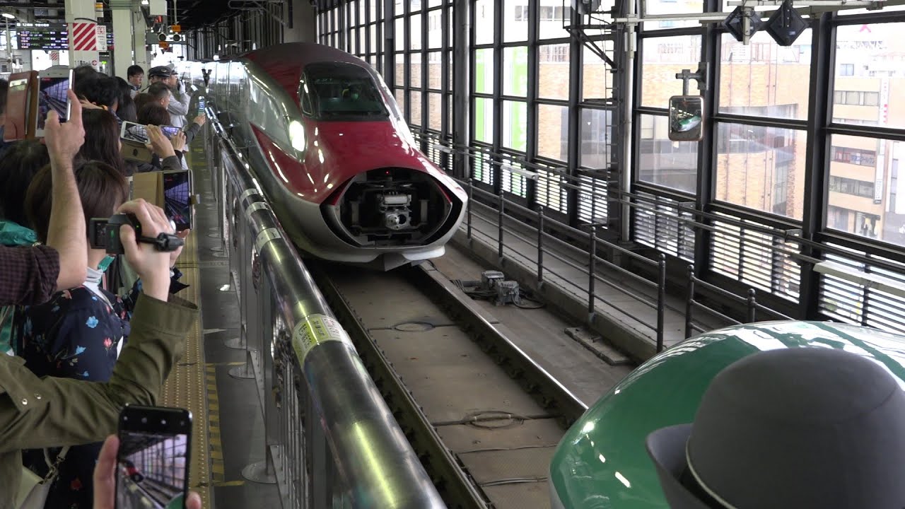 東北新幹線－E５系はやぶさE６系こまち盛岡駅連結－