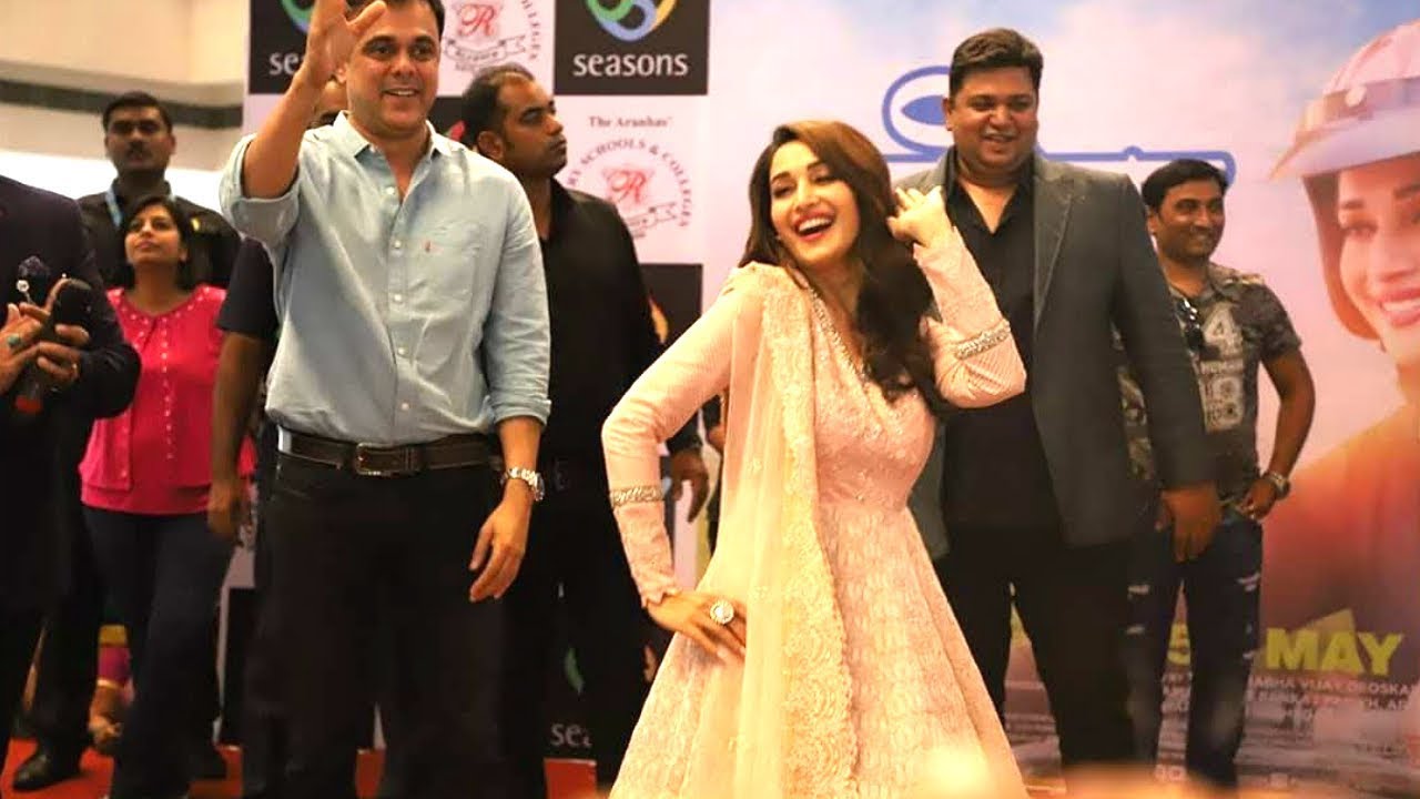 Madhuri Dixit's AMAZING Dance Will Make Your Day | Bucket List Movie Promotions