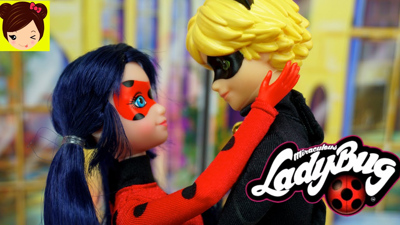 Lady Bug y Cat Noir  vencen  al Borra Memoria  - Episodio con Muñecas Las Aventuras de Lady Bug