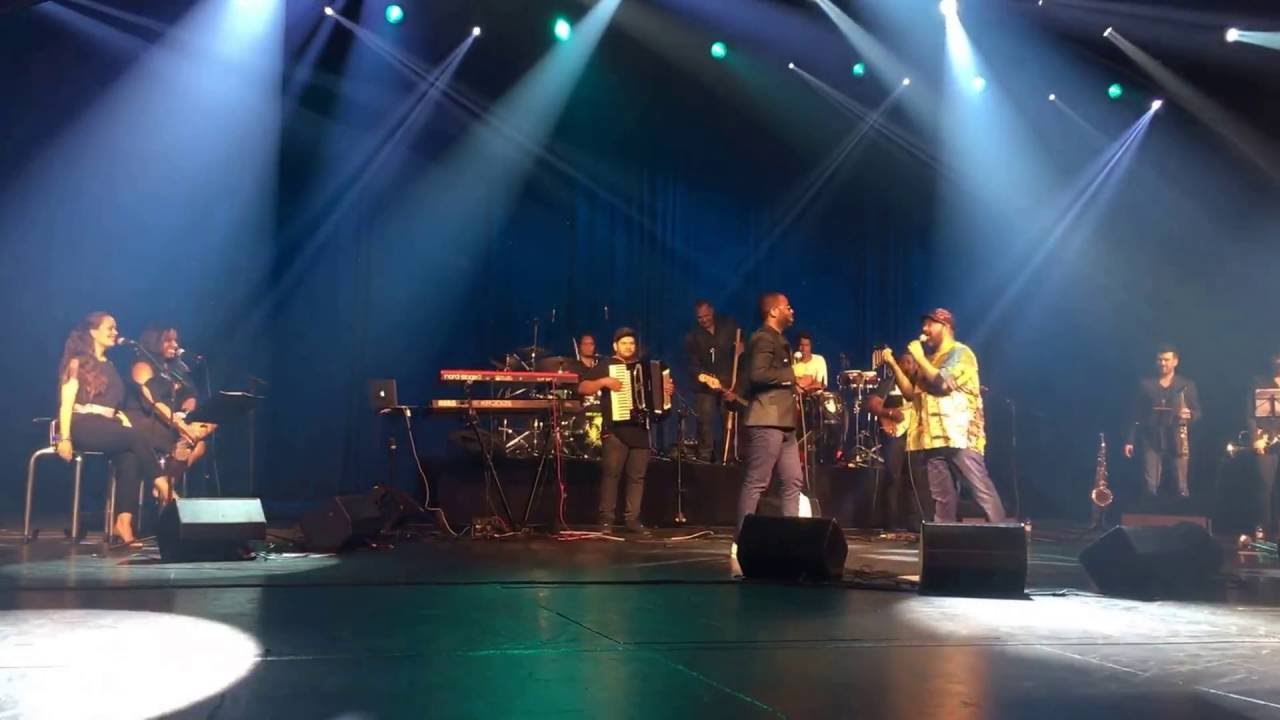 Paulo Flores w Yuri da Cunha at Casino Estoril